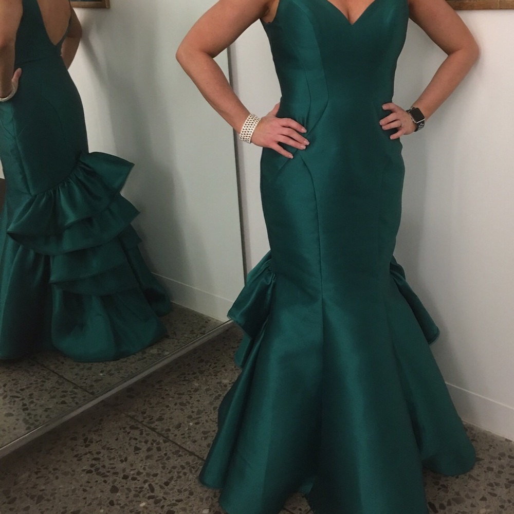 Gorgeous emerald formal gown